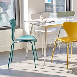쿠션식탁의자 가구앤하우스 줄리엣 플라스틱 디자인 업소용 카페 식당 식탁 의자 (8colours) 가격비교