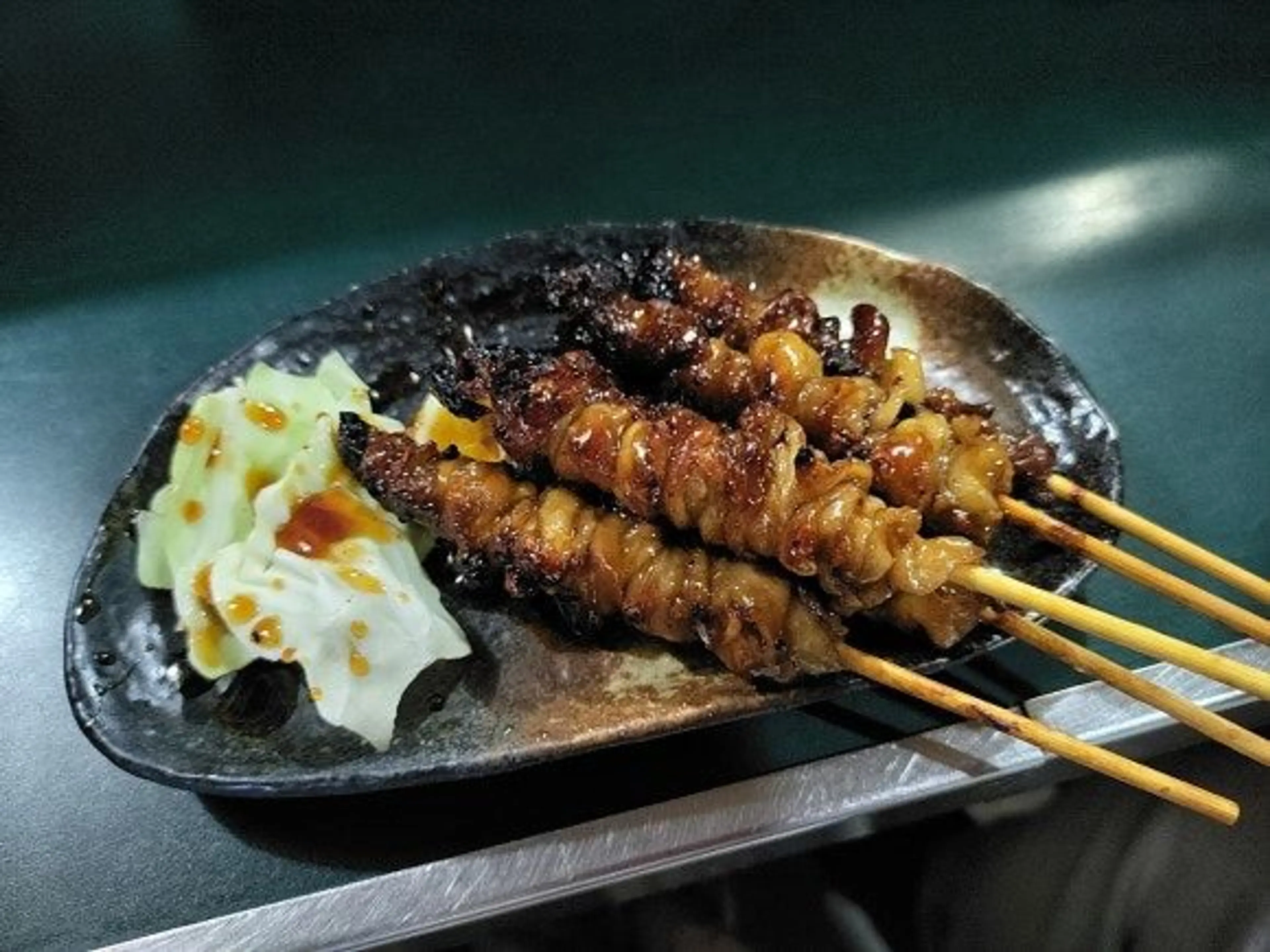 은근히 정 없는 초라한 양배추 한조각.. 좀만 더 주지