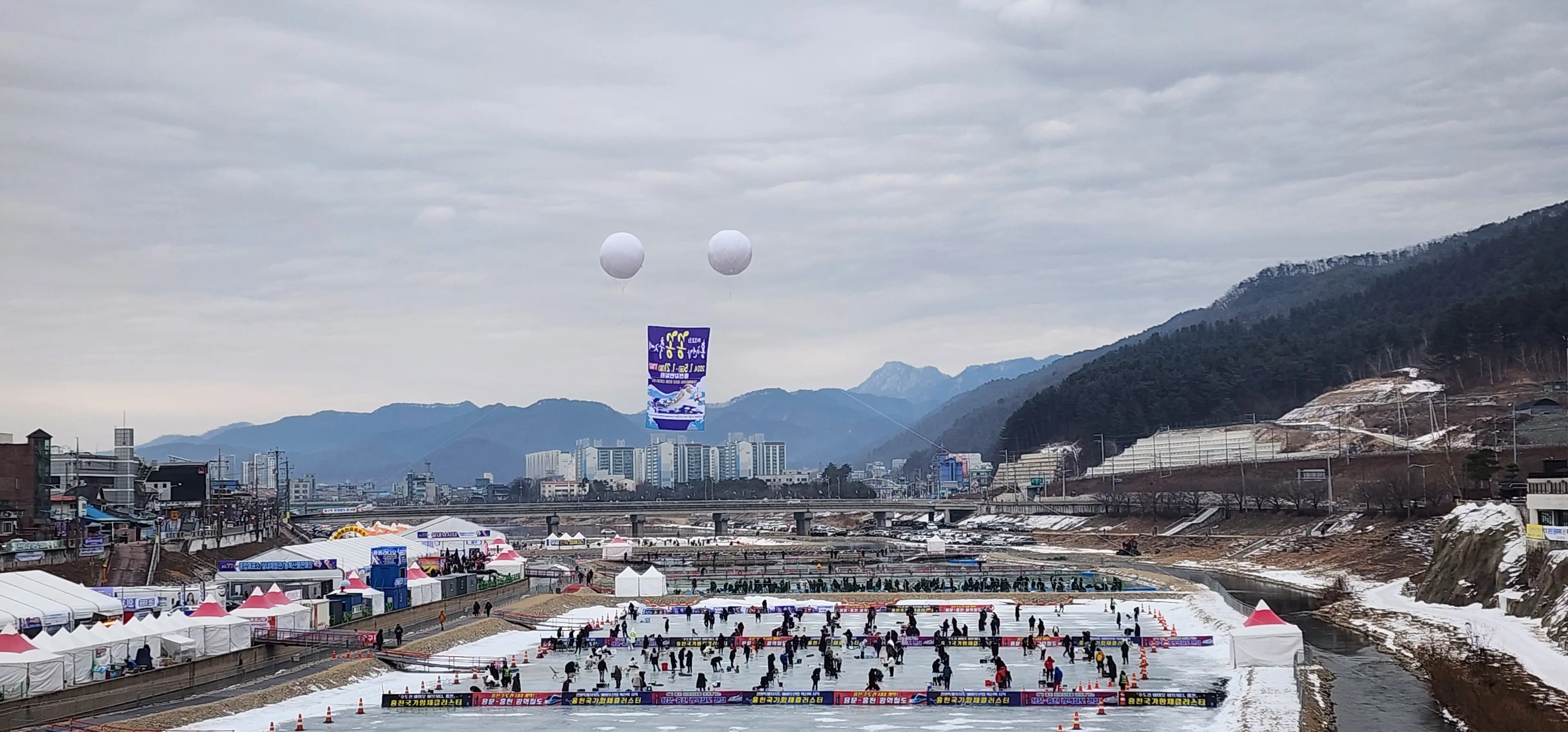 Photo credit: http://홍천축제.kr/Home/H60000/festival