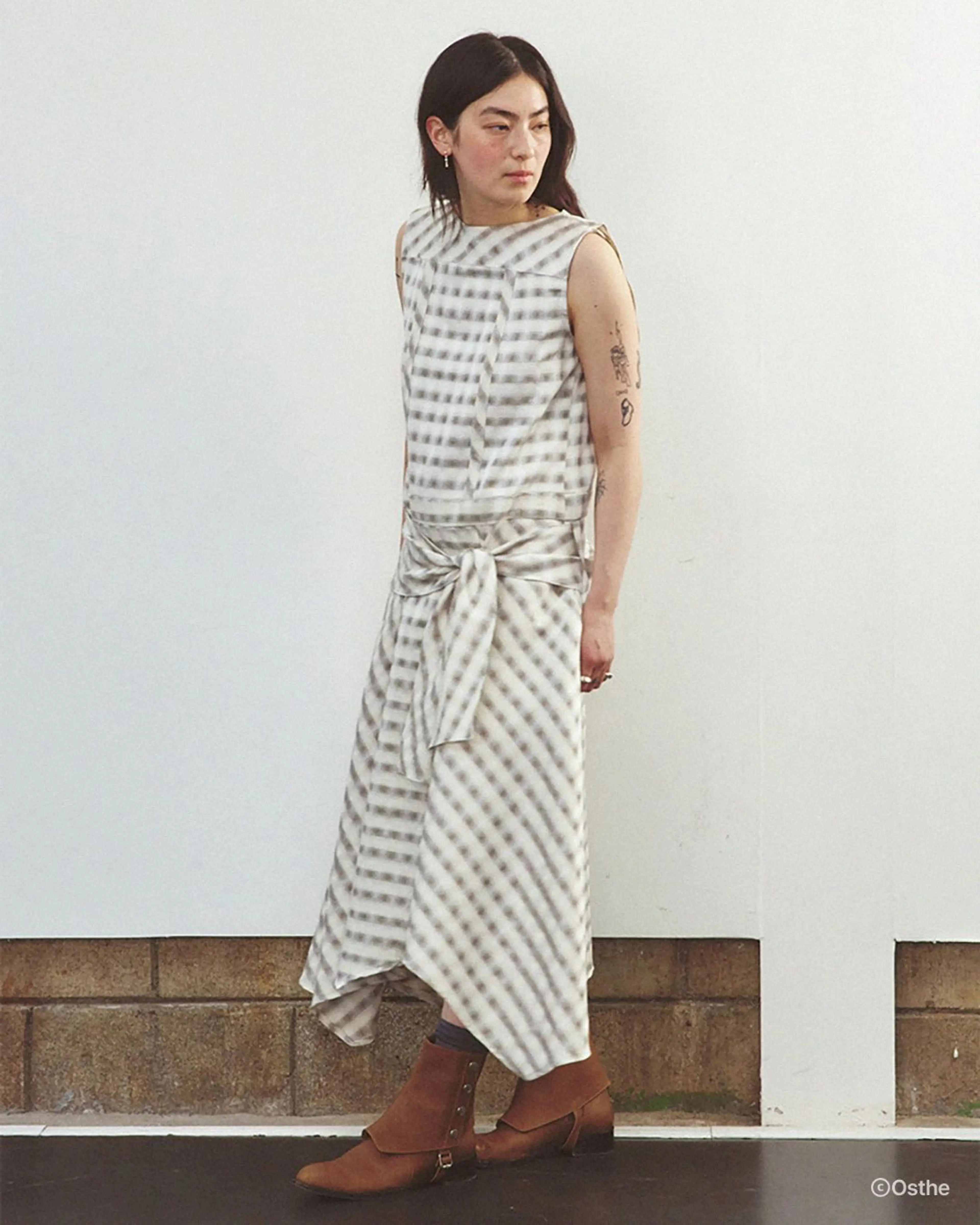 ASYMMETRIC TIE DRESS (CHECK BROWN)