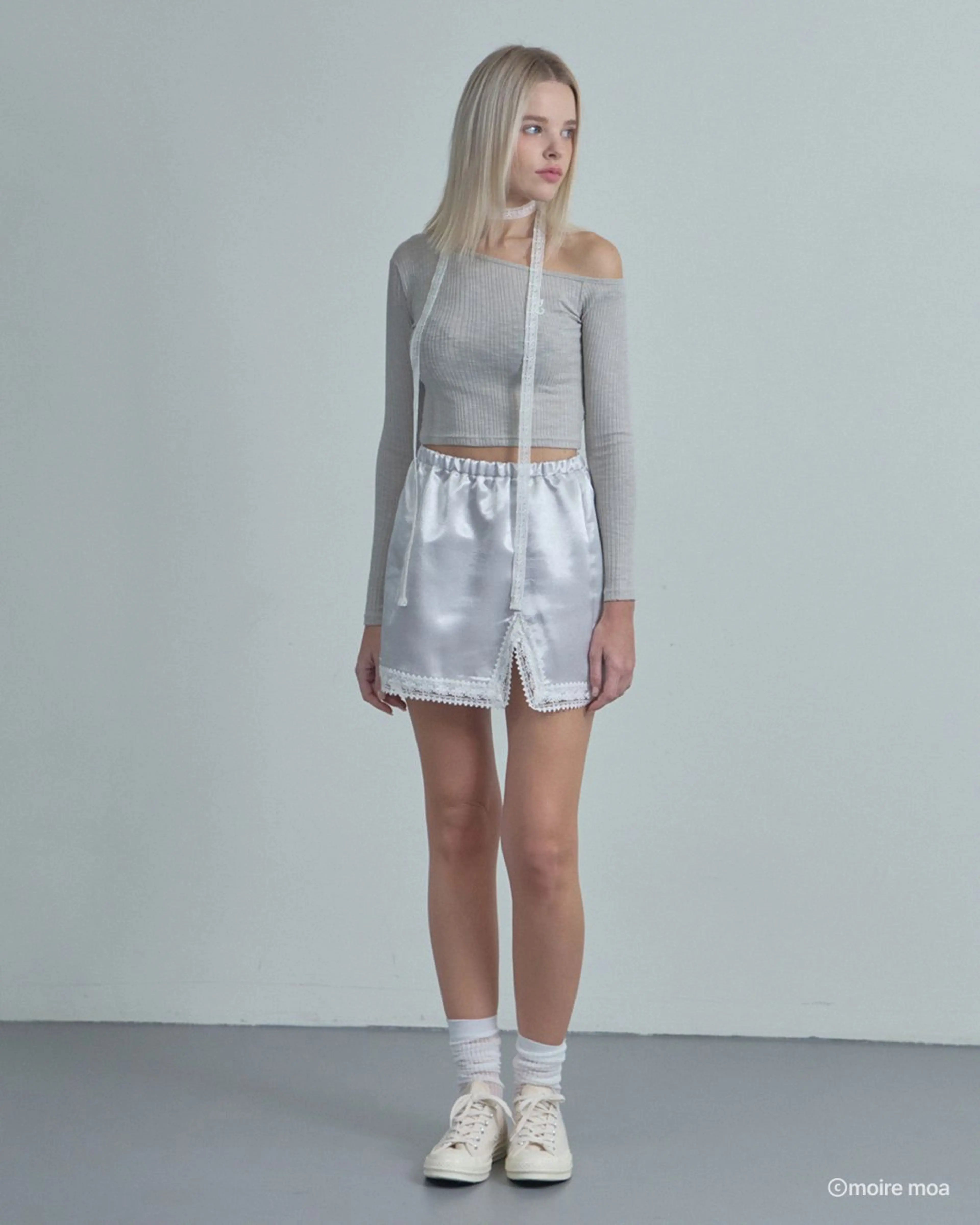 Glossy Lace Skirt-Silver - 무아르모아