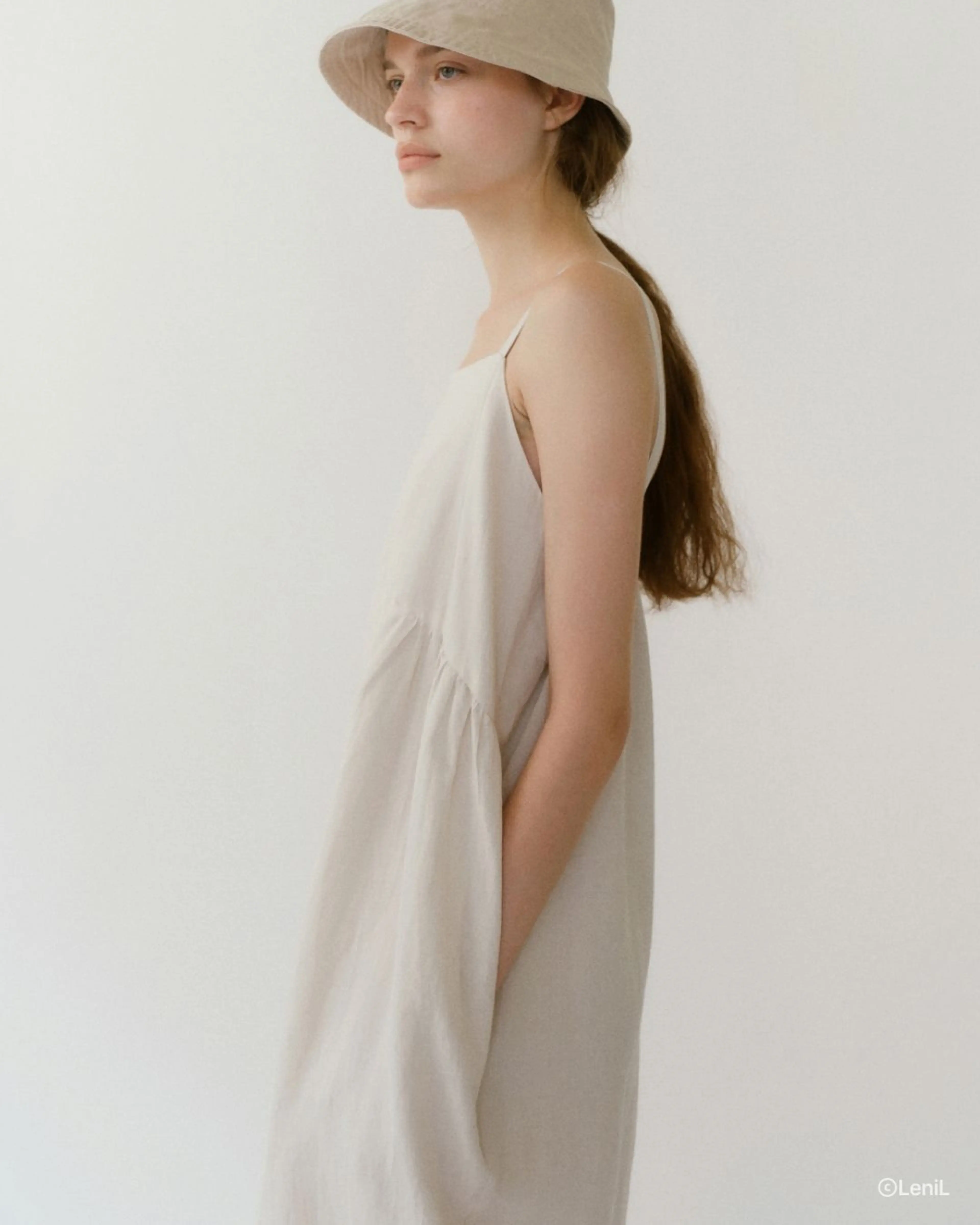 Bernet Sleeveless Dress (Cream) - 르닐