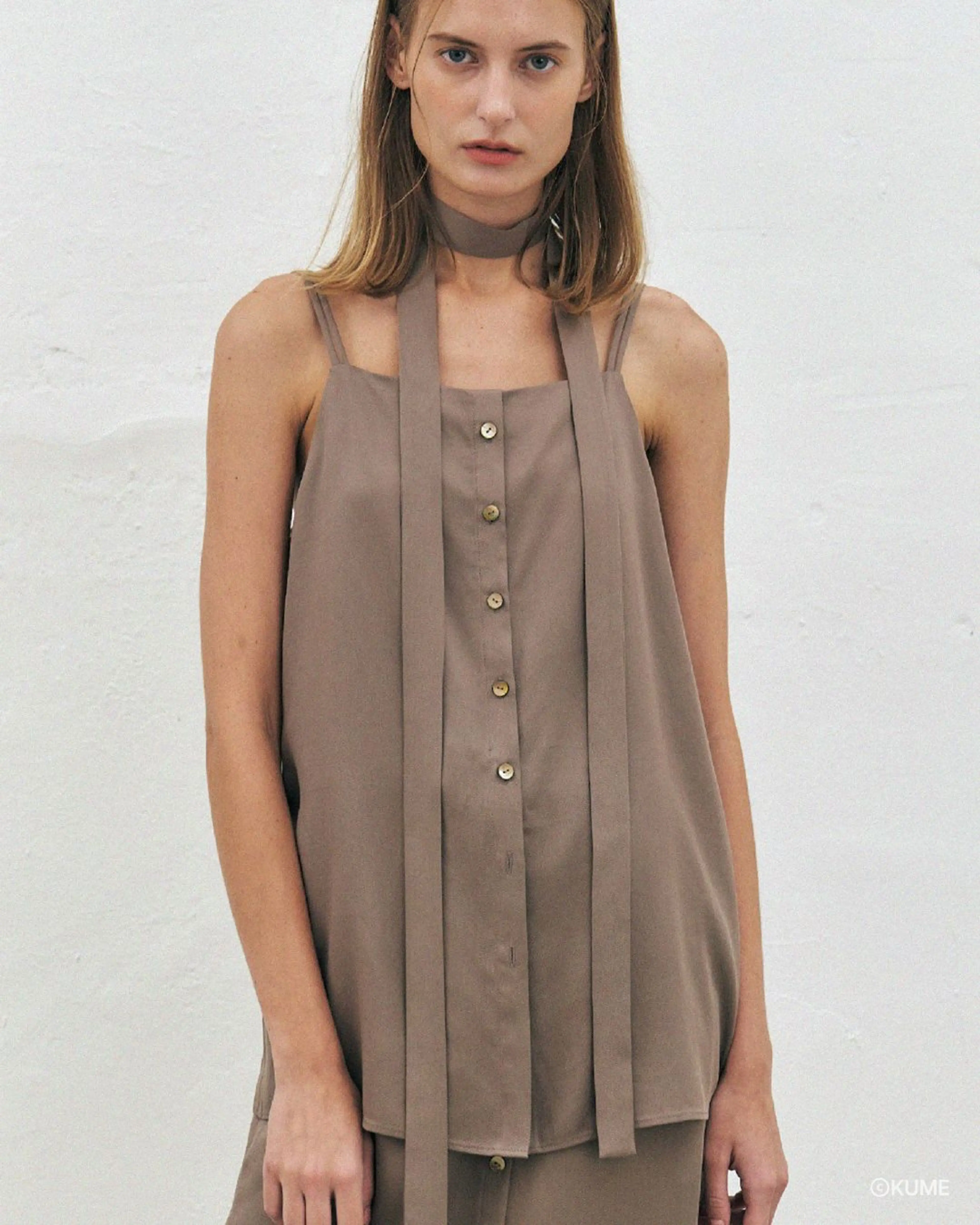 쿠메 - Tencel Twill Sleeveless Scarf Top, Dark Beige