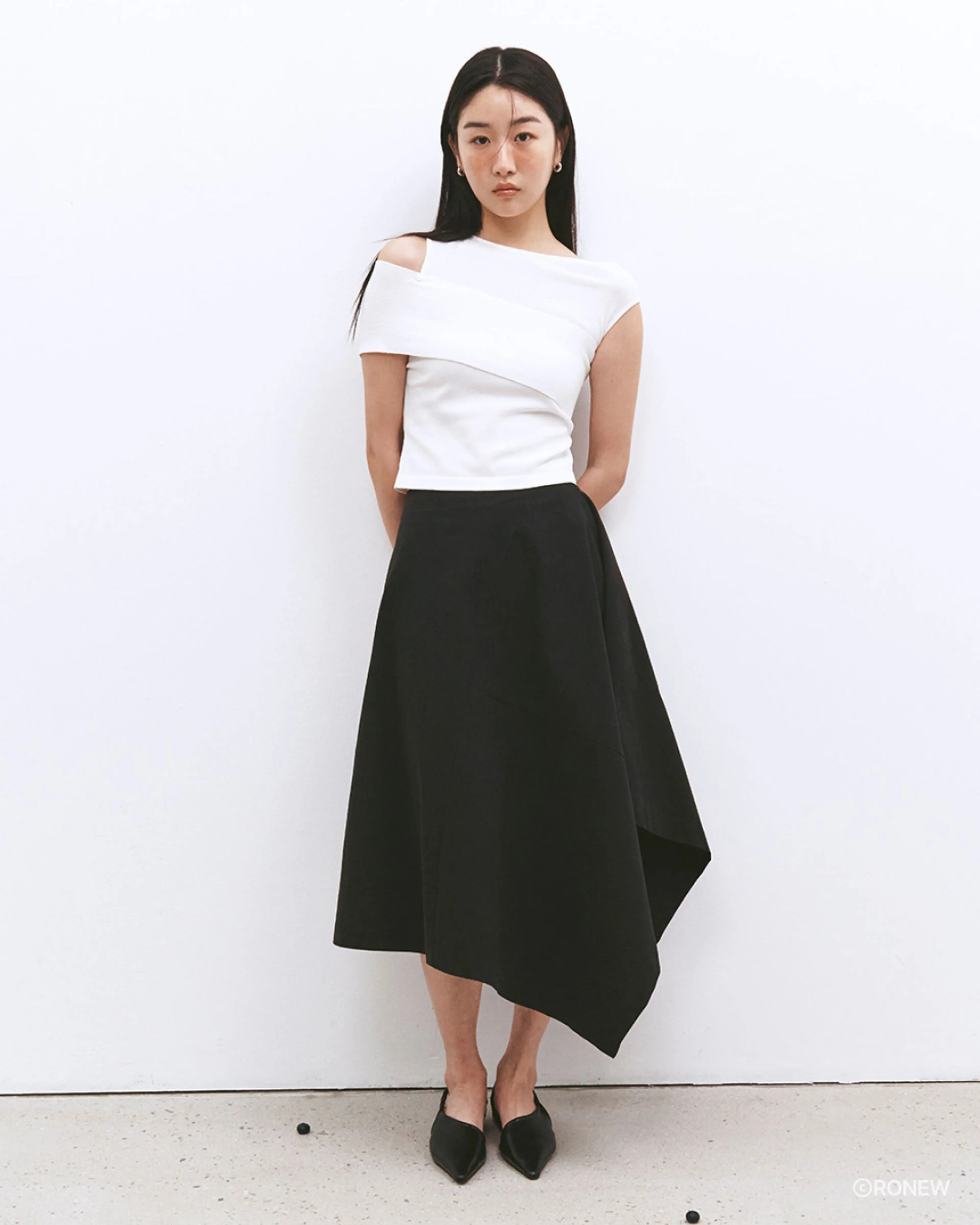 로뉴 - ASYMMETRIC LAYERED KNIT TOP (WHITE)