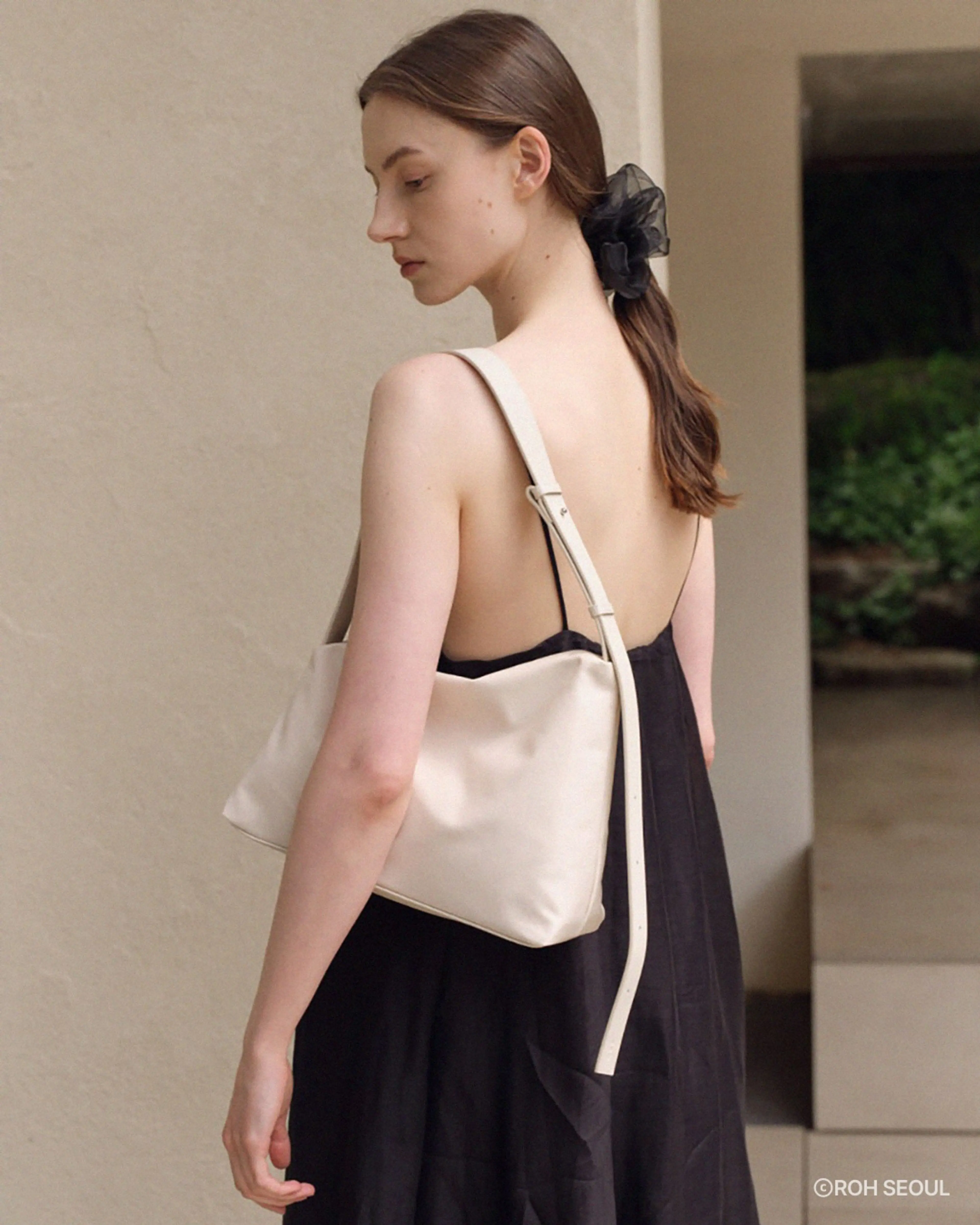 로서울 - Rowie shoulder bag Nylon Ivory