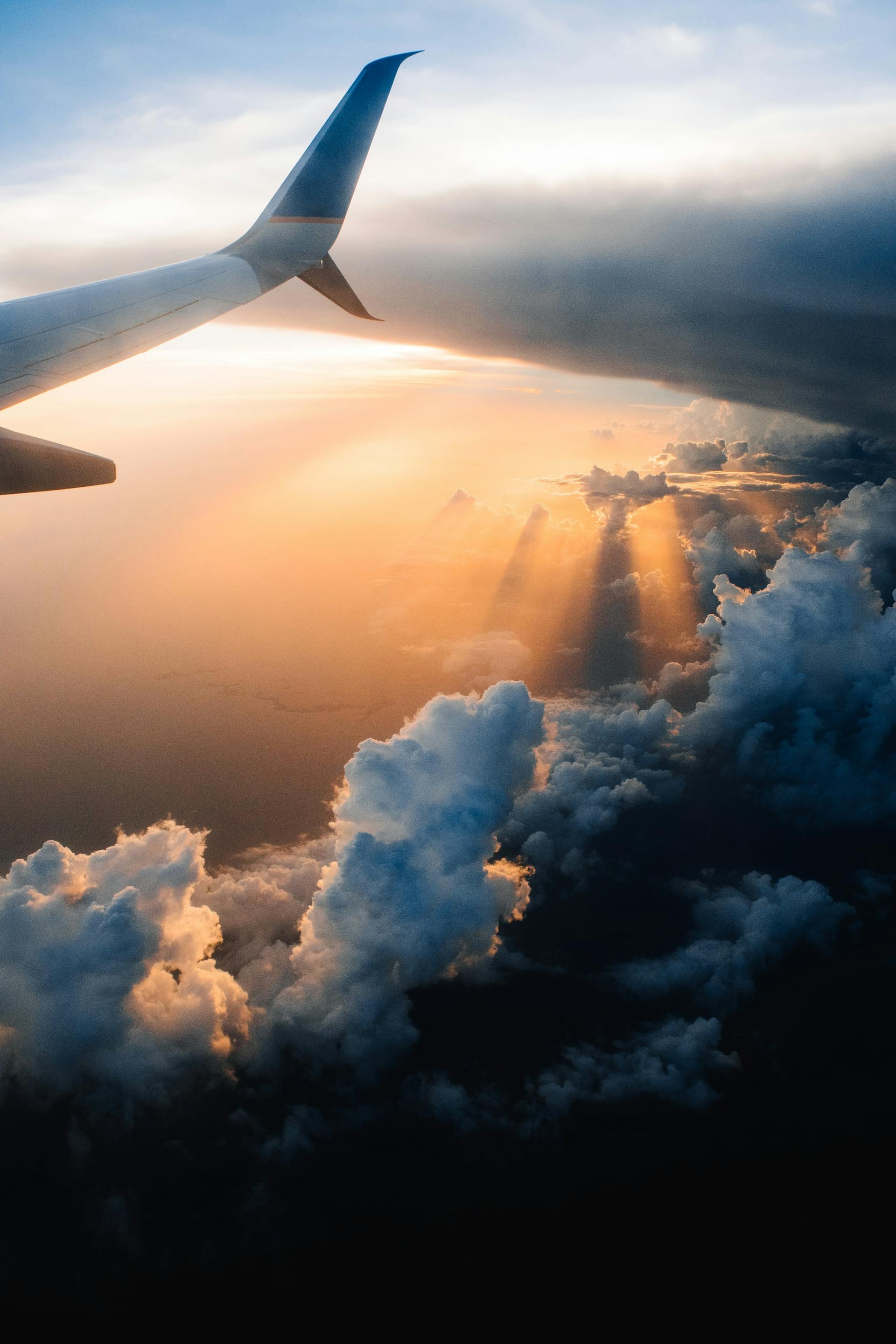 여행의 미래로 떠나는 여정: 숙박과 비행에 미치는 AI의 영향